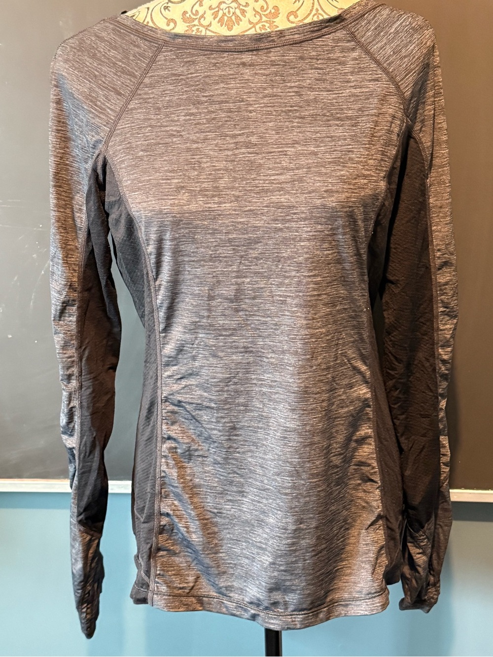 lululemon athletica Women's Long-Sleeve Heather Gray Active Tee